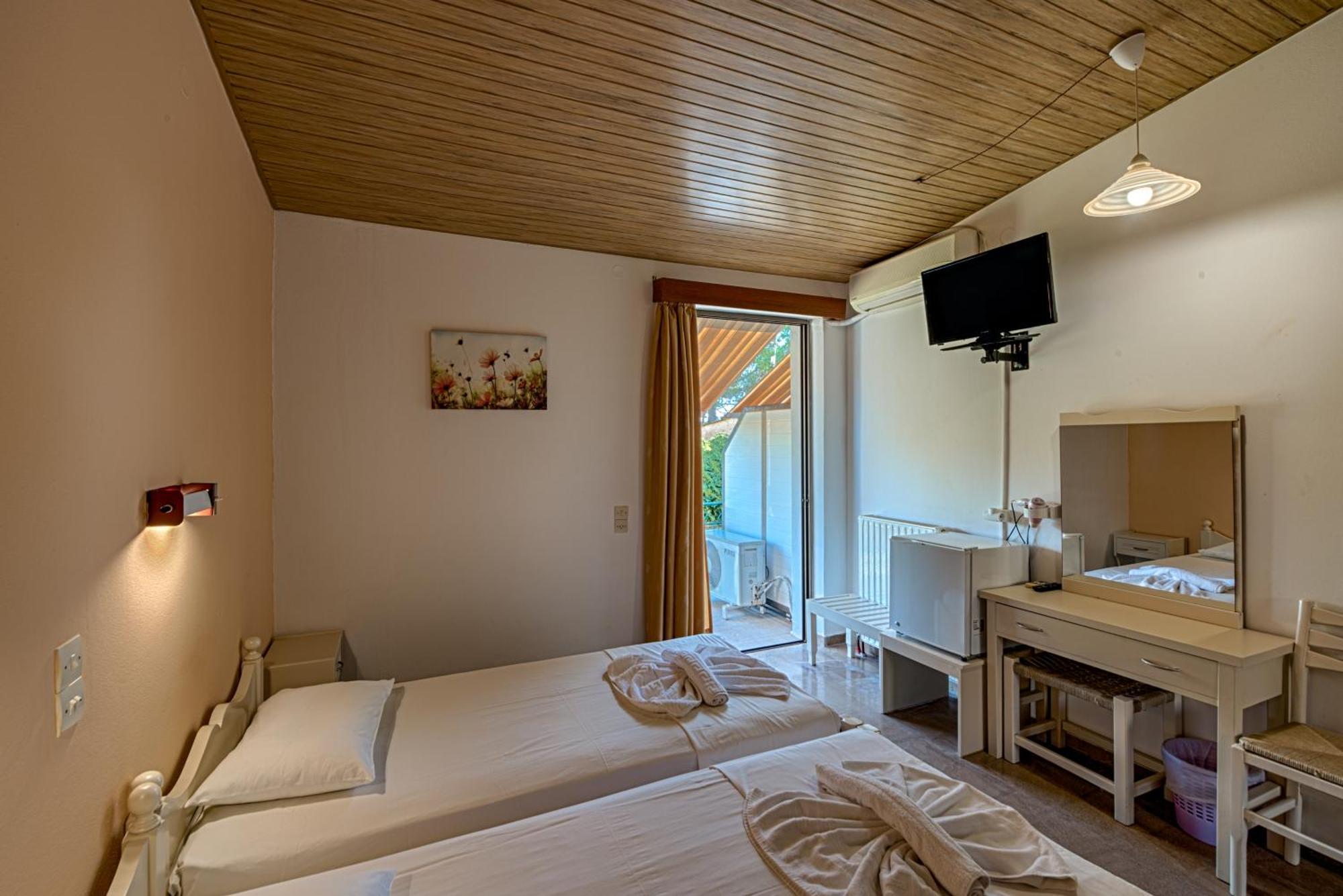 Ionis Hotel Troianata Kamer foto