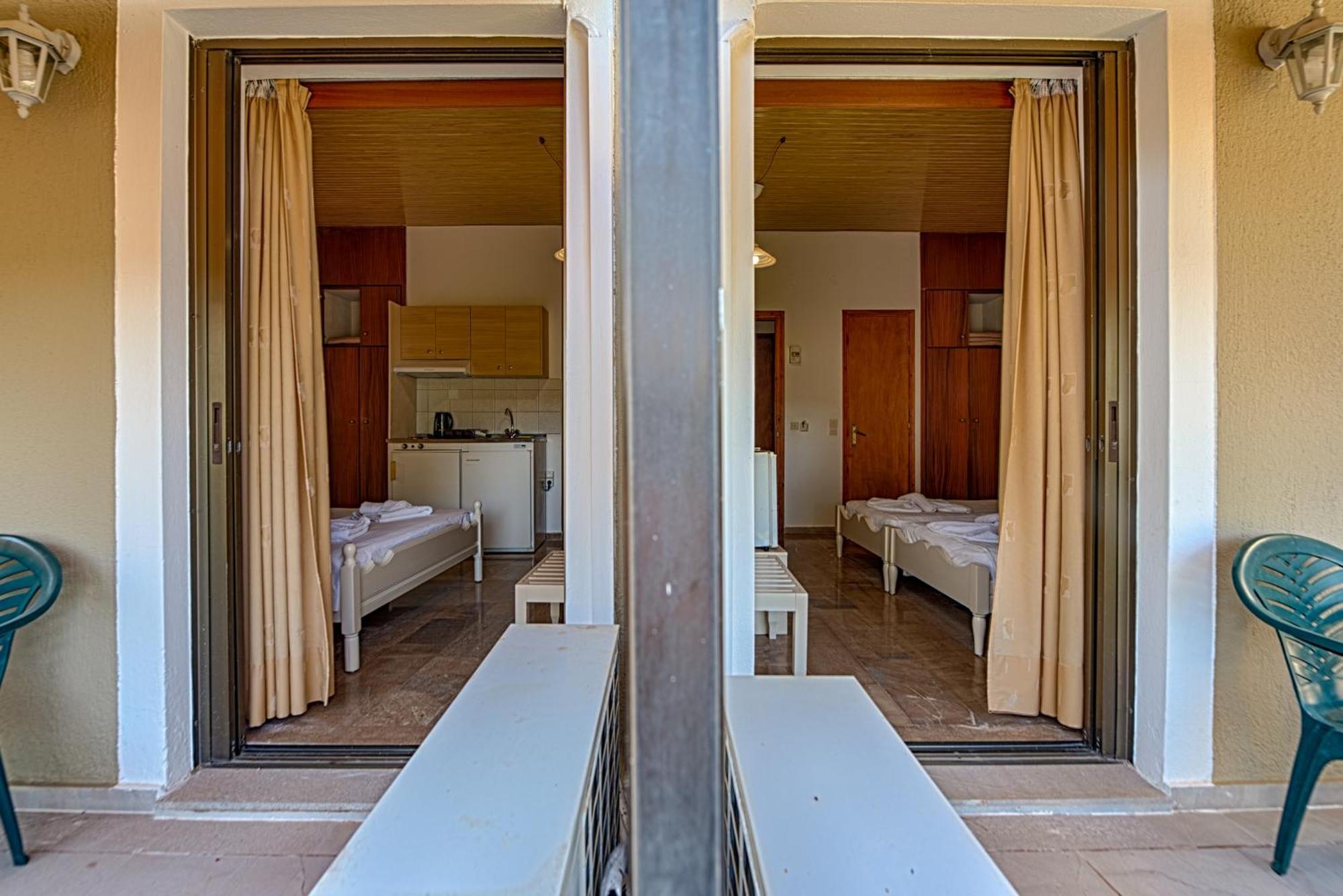 Ionis Hotel Troianata Kamer foto