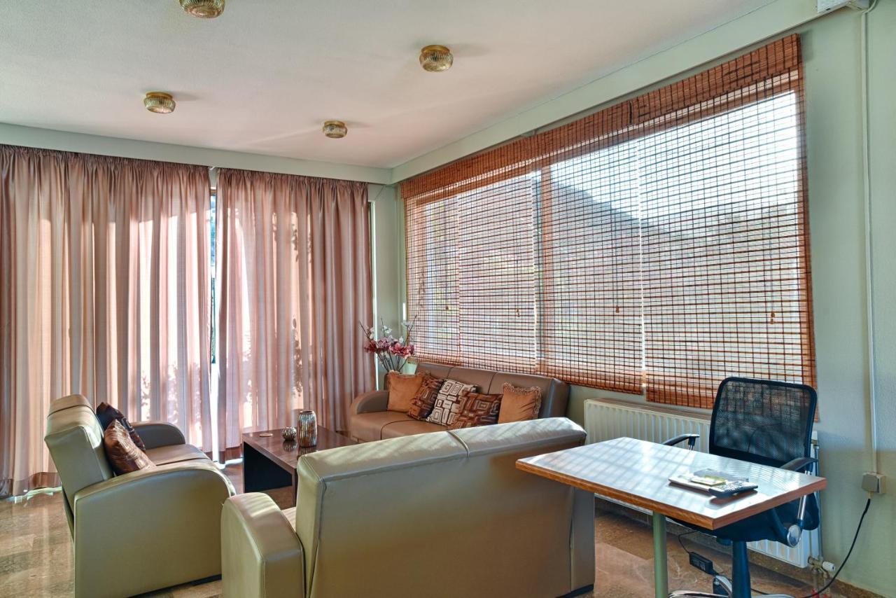 Ionis Hotel Troianata Buitenkant foto